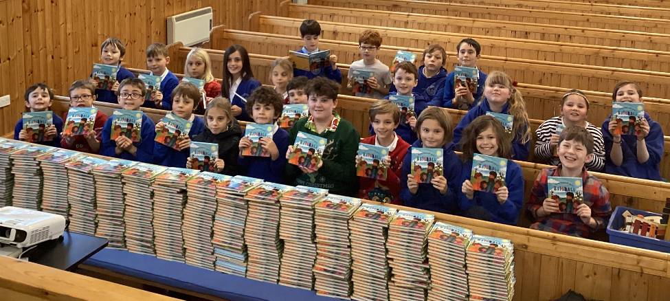 Uig Primary Pupils With The Story Bibles