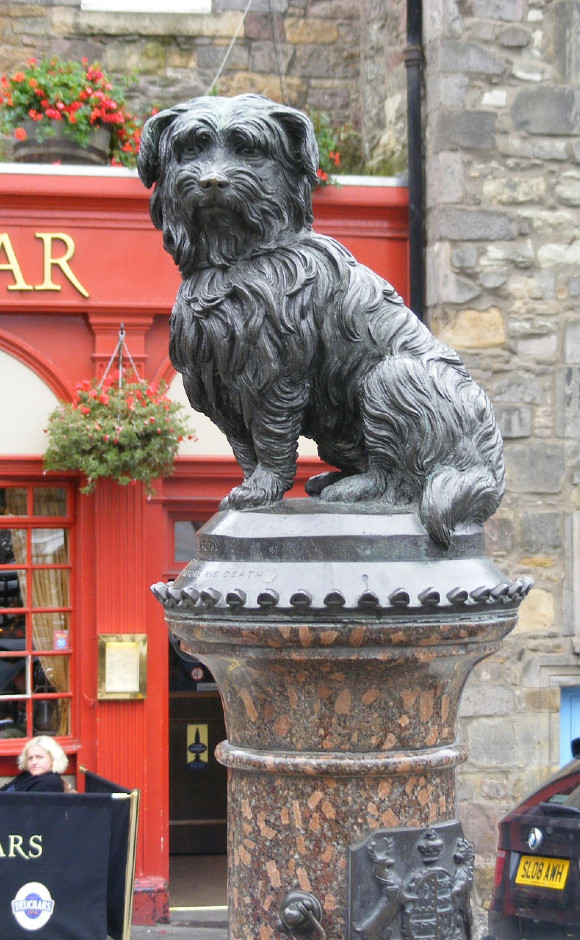 Greyfriars Bobby statue