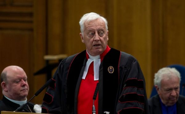 George Whyte reading queen's letter