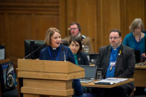 Rev Karen Hendry speaks at the General Assembly