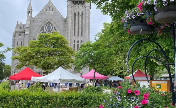 Farmers market Queen's Cross Church