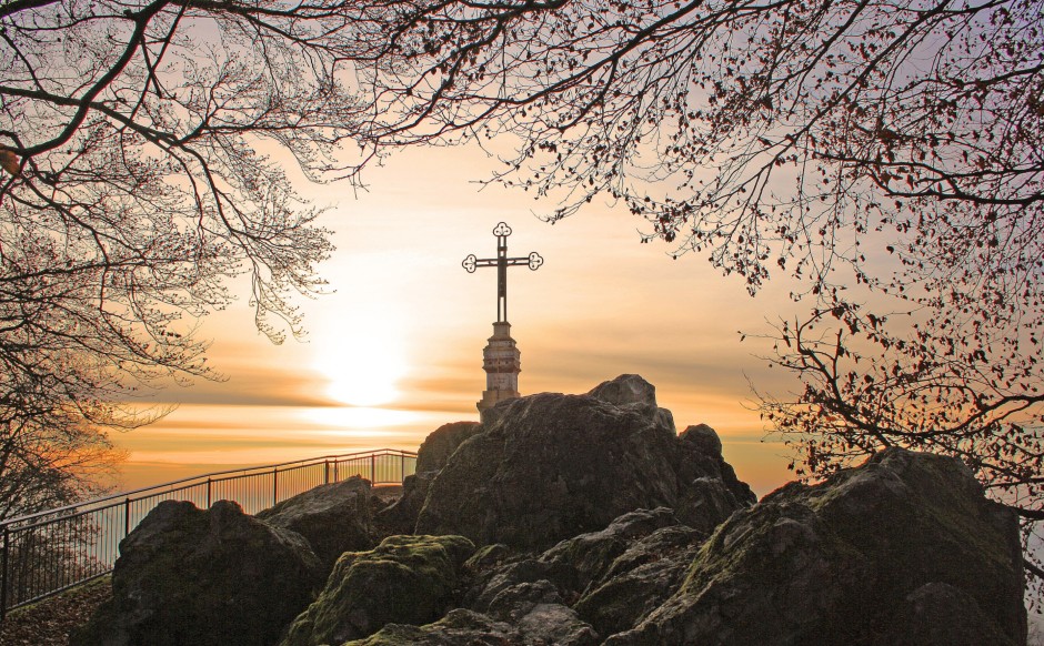 Cross by the sea