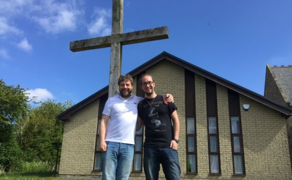 Rev Mark Nicholas with Ross Watters Rev Mark Nicholas with Ross Watters