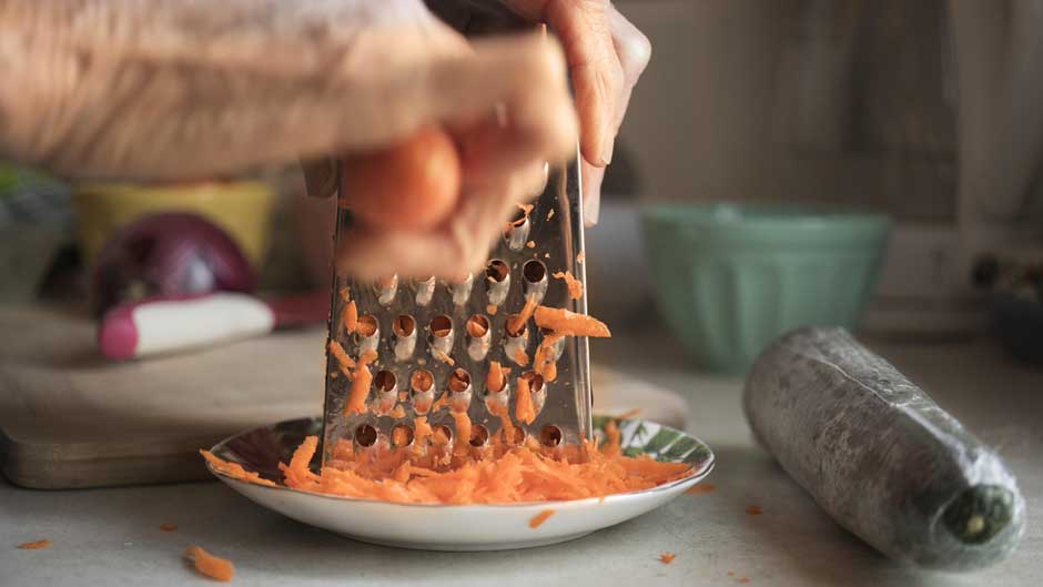 Grating Carrot