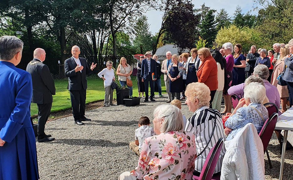Moderator Iain Greenshields Opening St Mungos New Community Garden