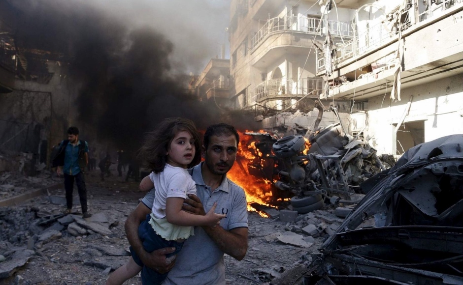 Syria wreckage with family