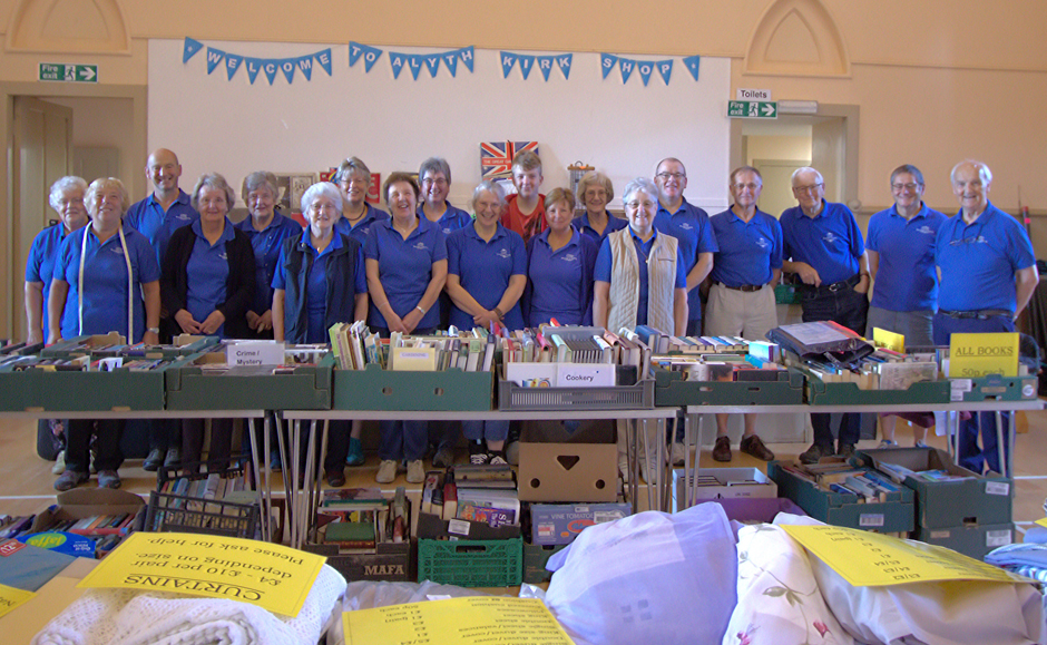 A group photo of the organisers.