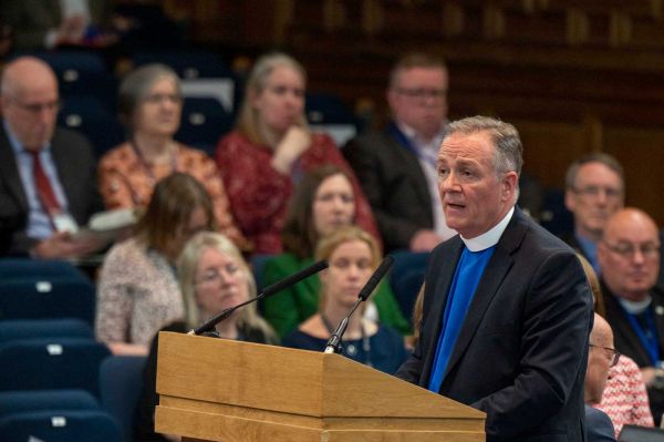 Rev David Cameron speaking at the General Assembly