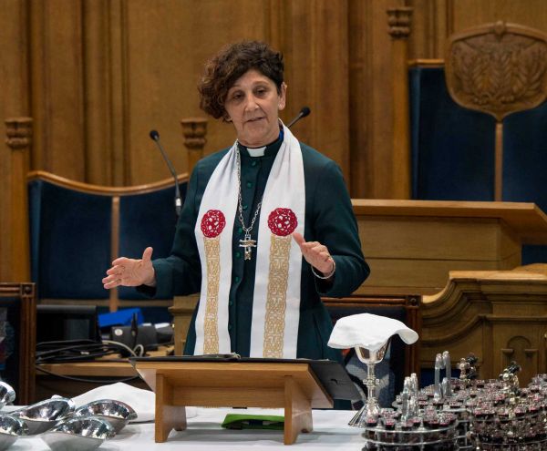 The Moderator conducting the Communion Service