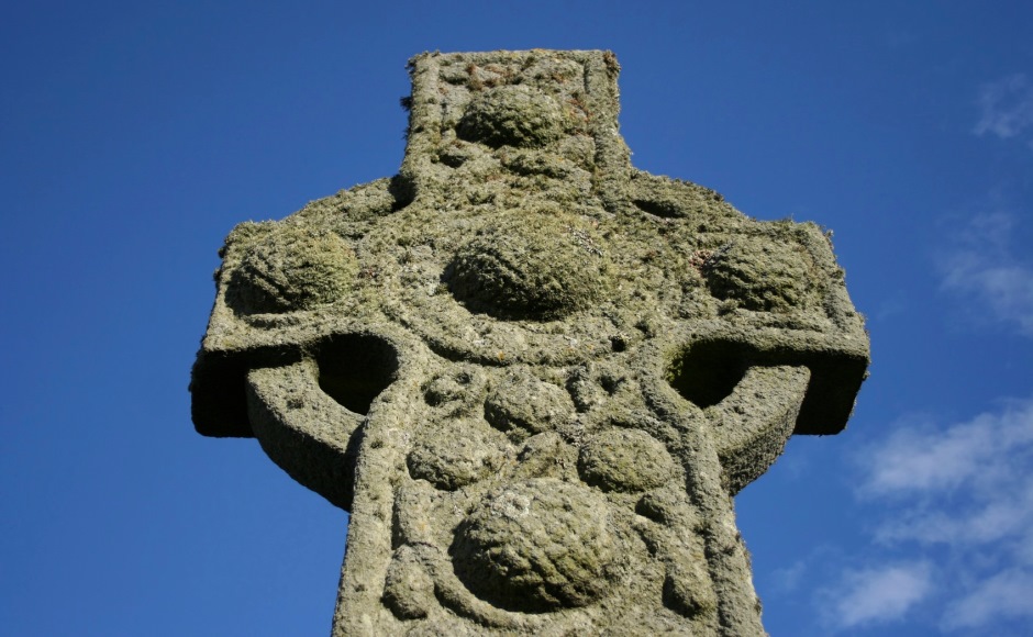 Iona Cross