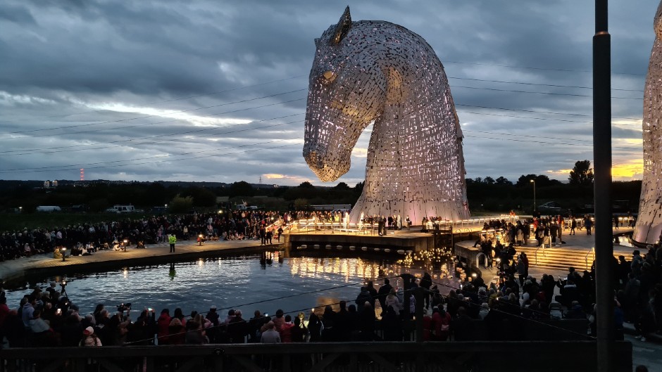 lanterns.Queen Kelpie