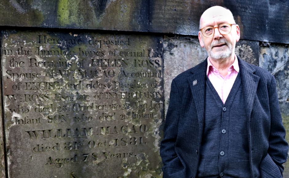 Barclay Price at grave of William Macao