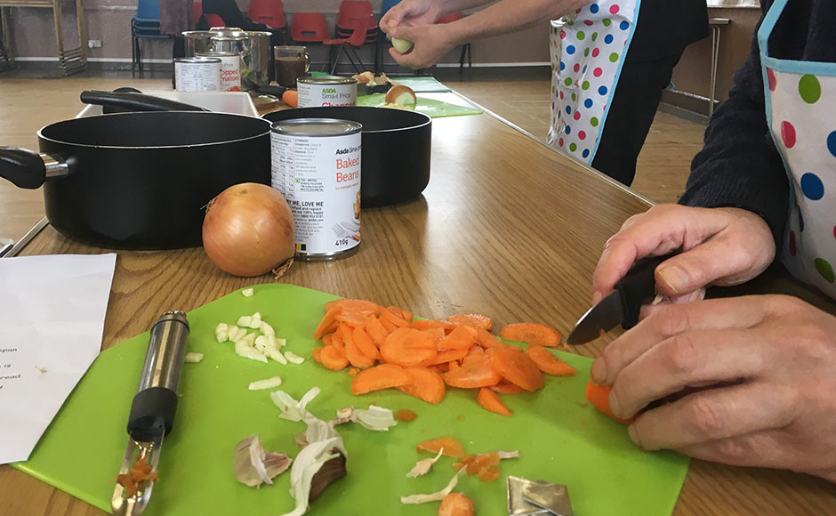 During the cooking workshops after the wonder boxes have been made, a one pot recipe is prepared and cooked in a completed wonder box to reinforce the usage and to entice people to take part in the next series of cooking classes