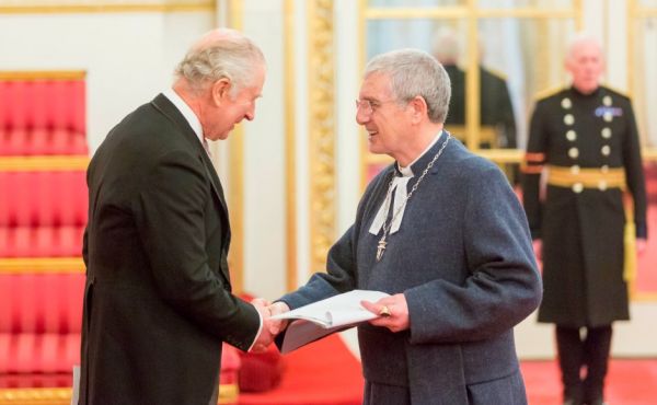 Very Rev Dr Iain Greenshields pictured with His Majesty King Charles at the delivery of the Loyal Address in 2023.