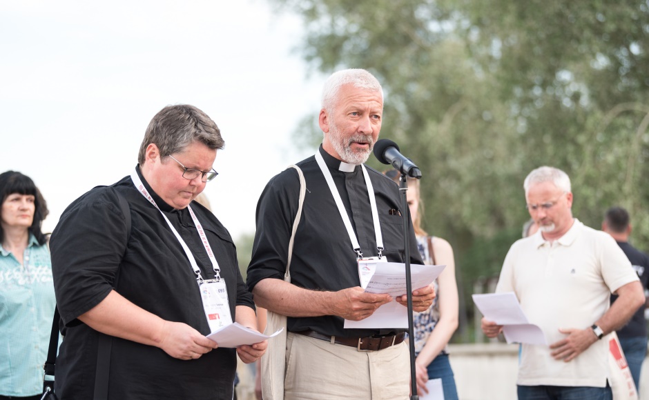 Rev Dr Richard Frazer and Rev Kristine Sandmael