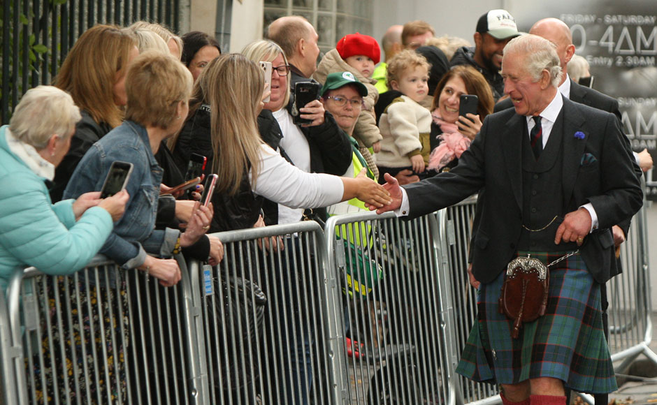 King Charles Dunfermline crowds